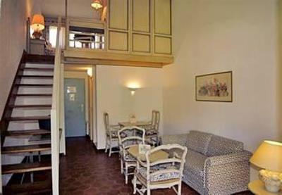 фото отеля Hotel Chateau L'Arc Fuveau