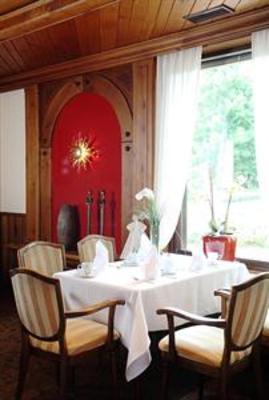 фото отеля Hotel Berggasthof Wilhelmshoehe Stemwede