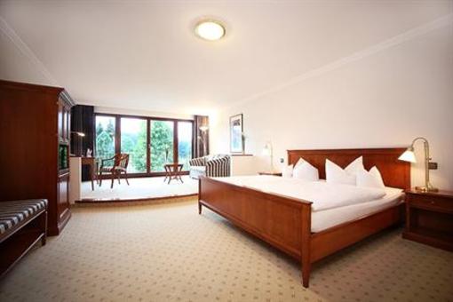 фото отеля Hotel Berggasthof Wilhelmshoehe Stemwede
