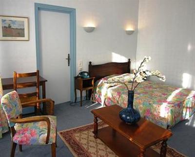 фото отеля L'auberge Des Sources Hotel Druyes-les-Belles-Fontaines