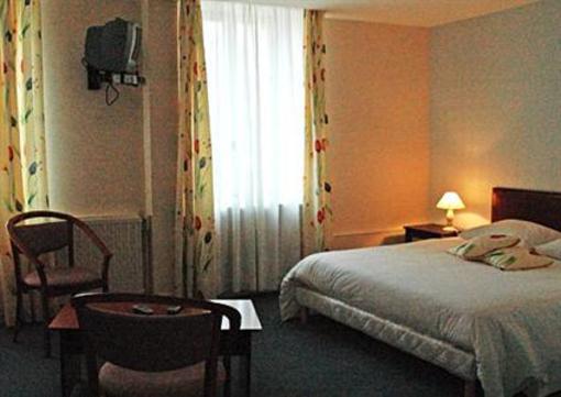 фото отеля L'auberge Des Sources Hotel Druyes-les-Belles-Fontaines