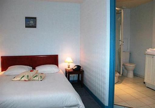 фото отеля L'auberge Des Sources Hotel Druyes-les-Belles-Fontaines