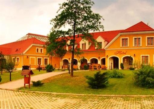 фото отеля Gastland M0 Hotel es Etterem