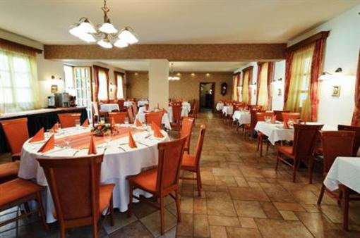 фото отеля Gastland M0 Hotel es Etterem