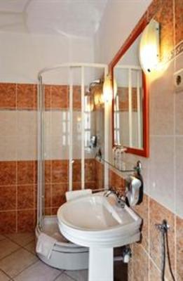 фото отеля Gastland M0 Hotel es Etterem