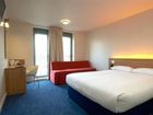 фото отеля Travelodge Camberley Central