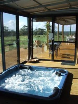 фото отеля Cloud Nine Spa Chalets Porongurup