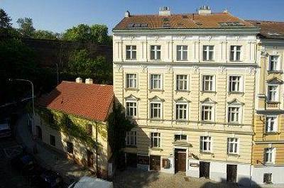 фото отеля Vysehrad Apartments Prague