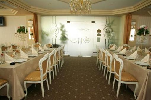 фото отеля Hotel Impero Oradea