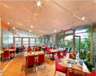 фото отеля Hotel Am Schillerpark Esslingen am Neckar