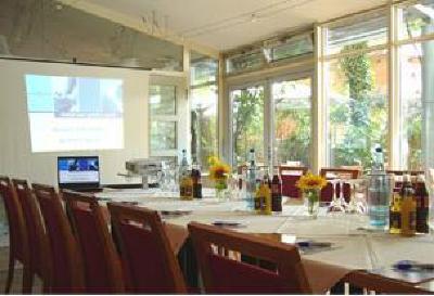 фото отеля Hotel Am Schillerpark Esslingen am Neckar
