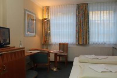 фото отеля Hotel Alt Montjoie