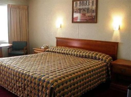 фото отеля Red Carpet Inn Virginia Beach