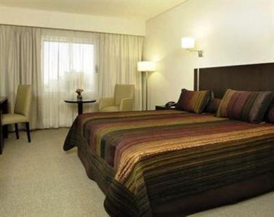 фото отеля Hotel Land Plaza Bahia Blanca