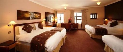 фото отеля Riverside Park Hotel Macroom