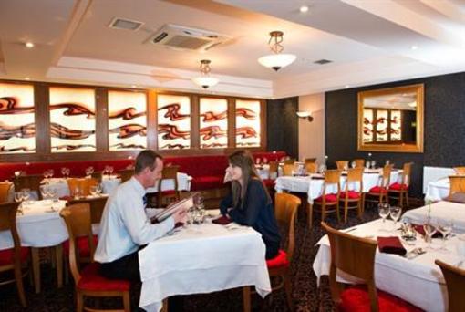 фото отеля Riverside Park Hotel Macroom