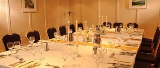 фото отеля Riverside Park Hotel Macroom