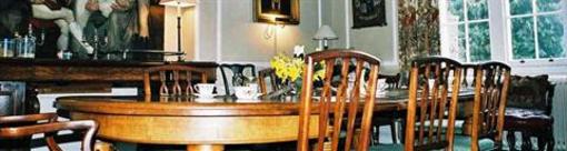 фото отеля Highfield House Kirknewton