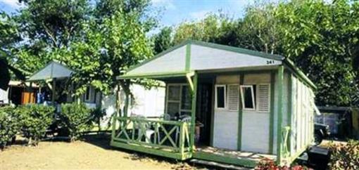 фото отеля Camping Le Mas Bungalows Les Eyzies-de-Tayac-Sireuil