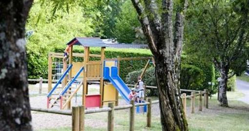 фото отеля Camping Le Mas Bungalows Les Eyzies-de-Tayac-Sireuil