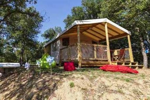 фото отеля Camping Le Mas Bungalows Les Eyzies-de-Tayac-Sireuil