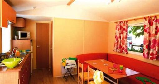 фото отеля Camping Le Mas Bungalows Les Eyzies-de-Tayac-Sireuil