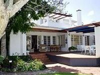 Whispering Oaks Guest House George