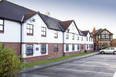 фото отеля Premier Inn Manchester Airport Heald Green