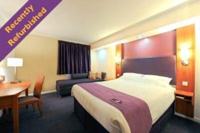 фото отеля Premier Inn Manchester Airport Heald Green
