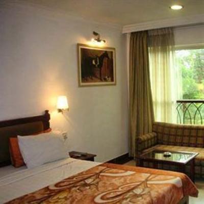 фото отеля Hotel Sapphire Bangalore