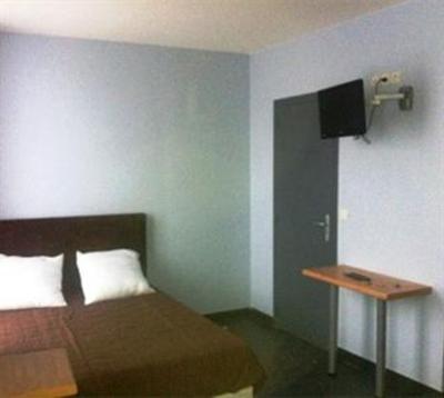 фото отеля Hotel Moderne Nanterre
