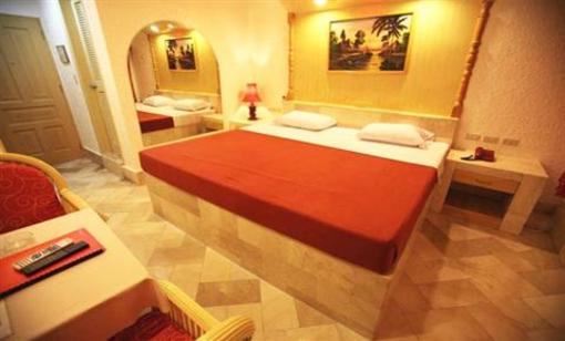 фото отеля Clarkton Hotel