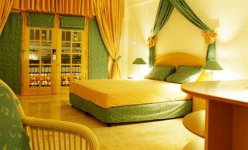 фото отеля Clarkton Hotel