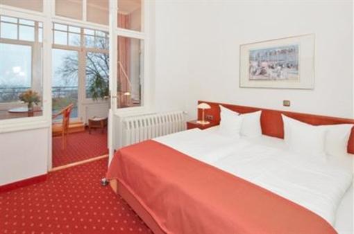 фото отеля Hotel Germania Bansin