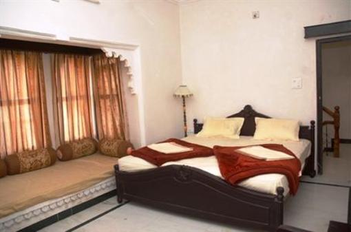 фото отеля Hotel Moti Mahal Udaipur