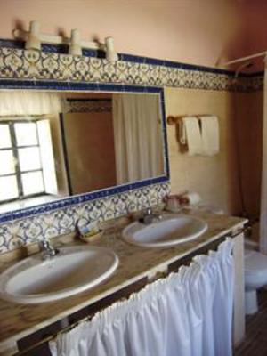 фото отеля Finca El Vaqueril Hotel Navas del Madrono
