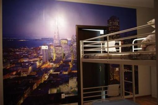 фото отеля Vhostele