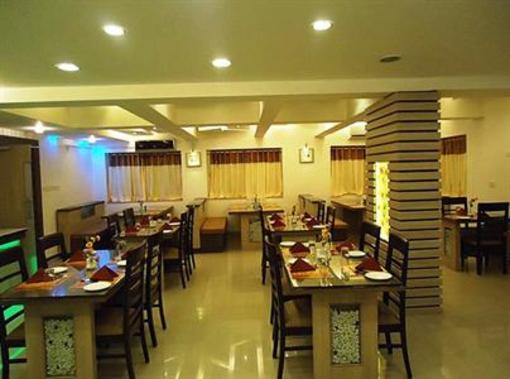 фото отеля Samrudhii Suites Bangalore