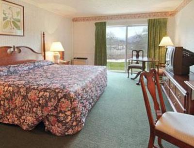 фото отеля Knights Inn Dillard
