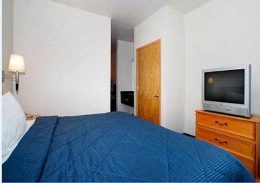 фото отеля Comfort Inn & Suites German Church Road