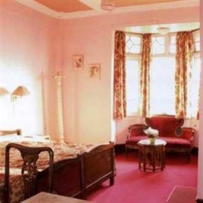 фото отеля Pineridge Hotel