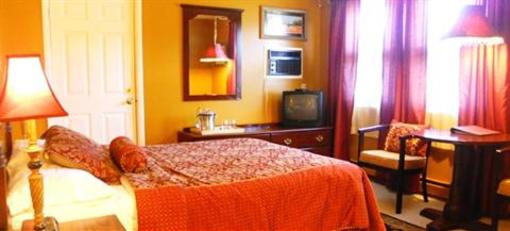 фото отеля Vinehurst Inn & Suites