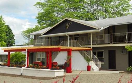 фото отеля Vinehurst Inn & Suites