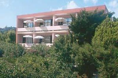 фото отеля Hotel L'Orangeraie Le Lavandou