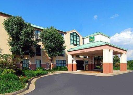 фото отеля Quality Suites