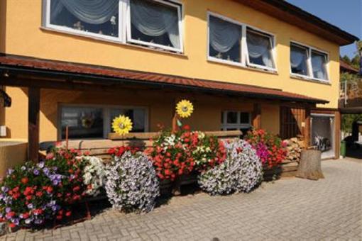 фото отеля Landhaus Waldfrieden Tengen