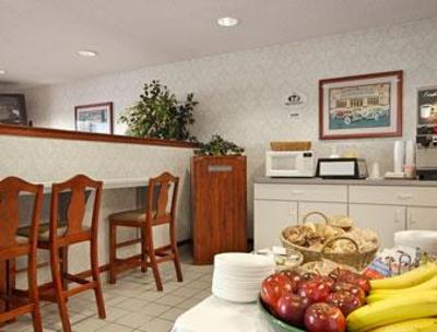 фото отеля Super 8 Motel Auburn (Indiana)