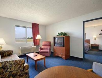 фото отеля Super 8 Motel Auburn (Indiana)