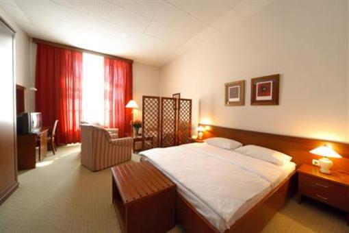 фото отеля Central Hotel Osijek