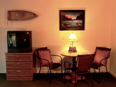 фото отеля Alpenrose Inn